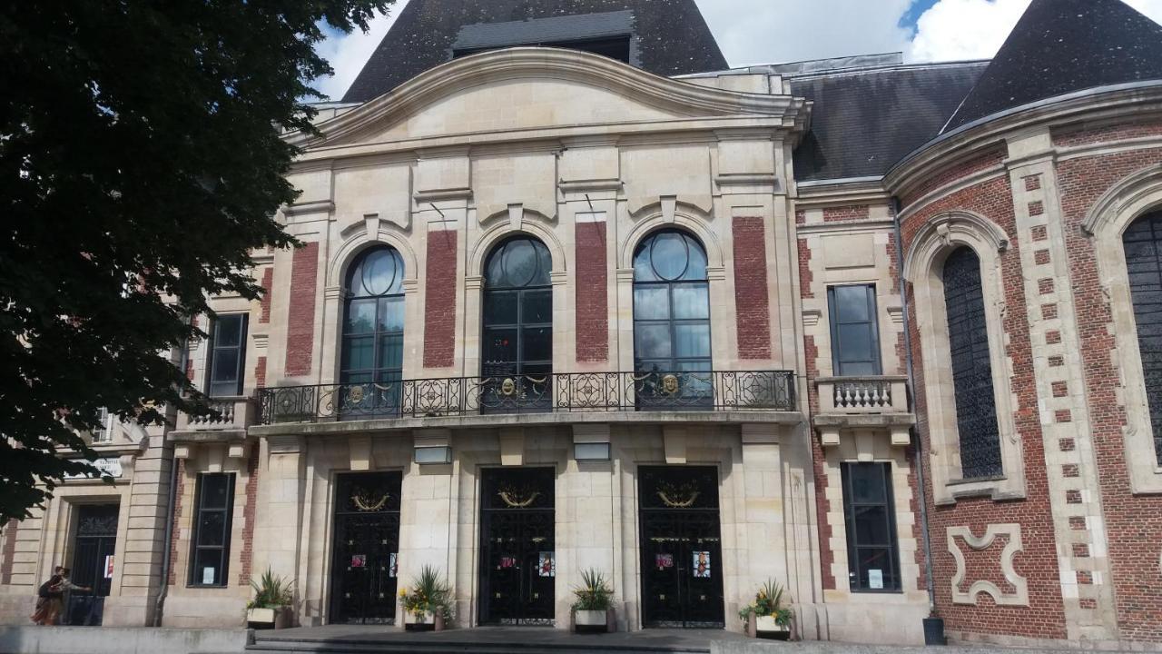 Appartamento Loft 4 Du Temple Hypercentre & Parking Cambrai Esterno foto